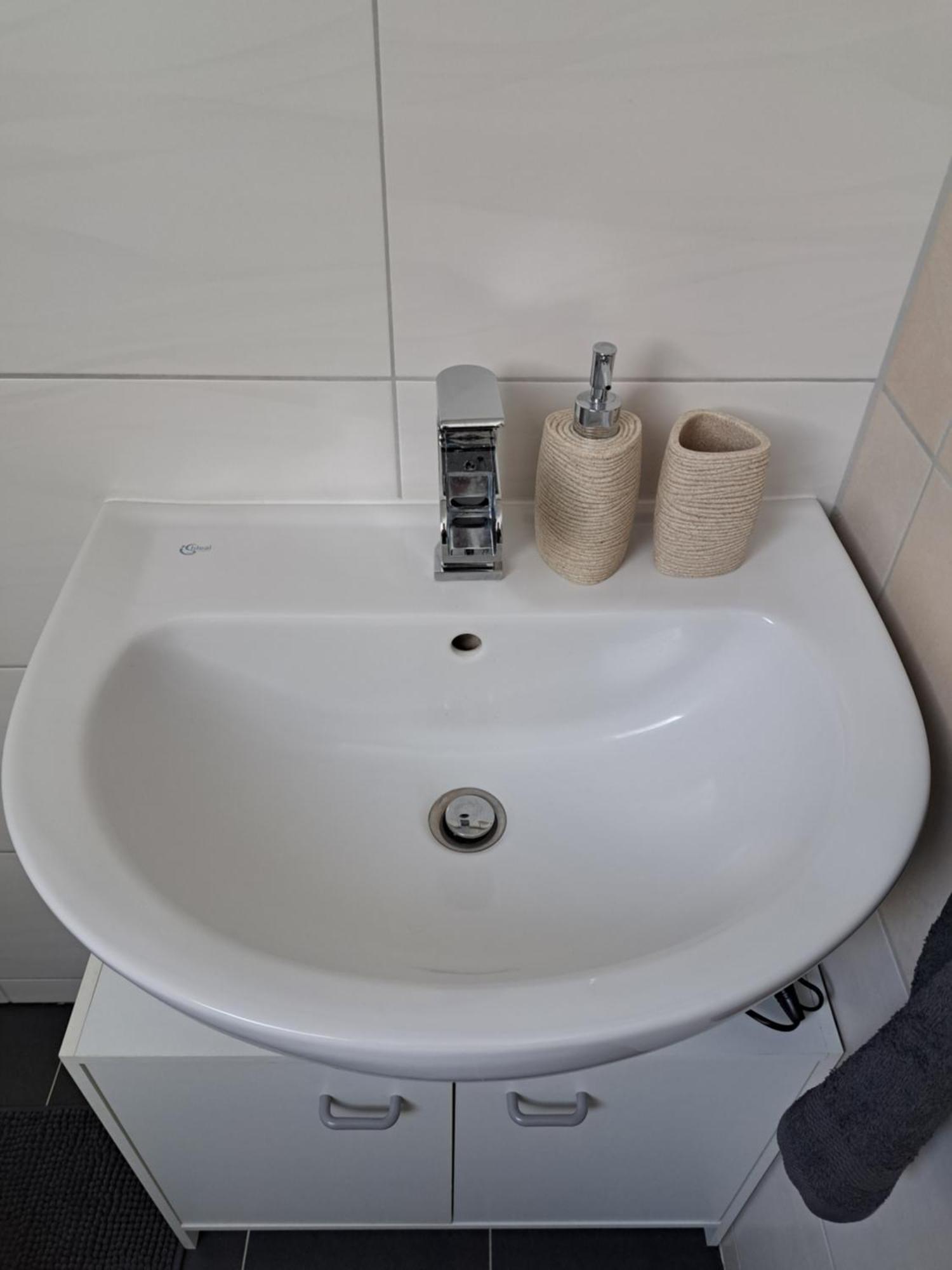 Wunderschoenes 2 Zimmer Apartment Inkl. Parkplatz Asbach  Εξωτερικό φωτογραφία